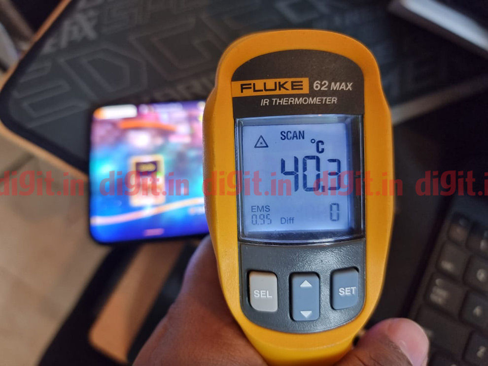 El calentamiento de la pantalla puede ser un problema mientras se juega durante largas horas en el Realme X7 Pro