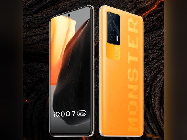 La variante de color iQOO 7 Monster Orange se lanzó a principios de esta semana en India