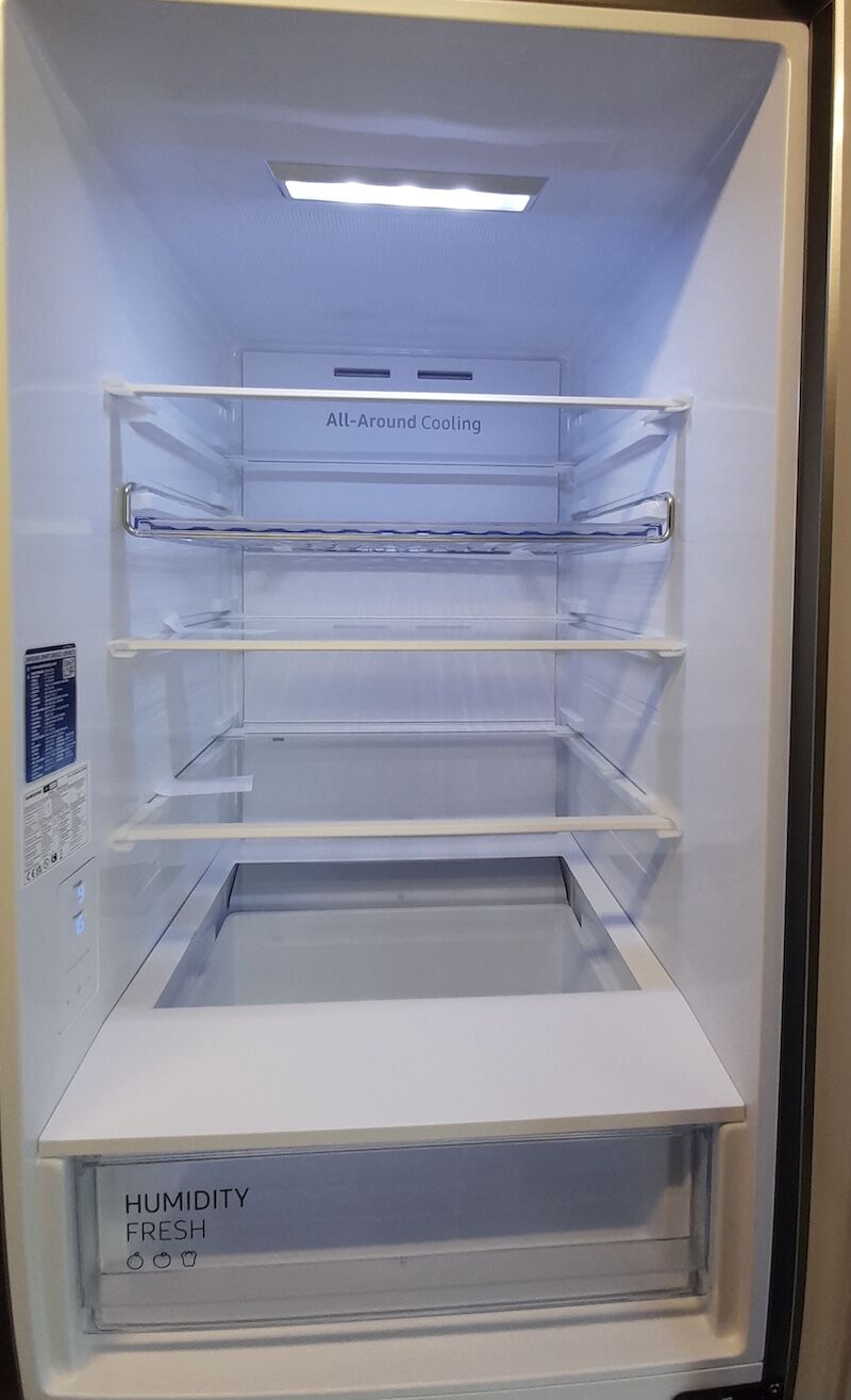 Interior del frigorífico Samsung
