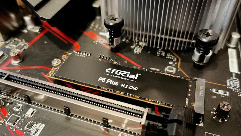 Para lograr un rendimiento óptimo se requiere una ranura PCIe 4.0 M.2