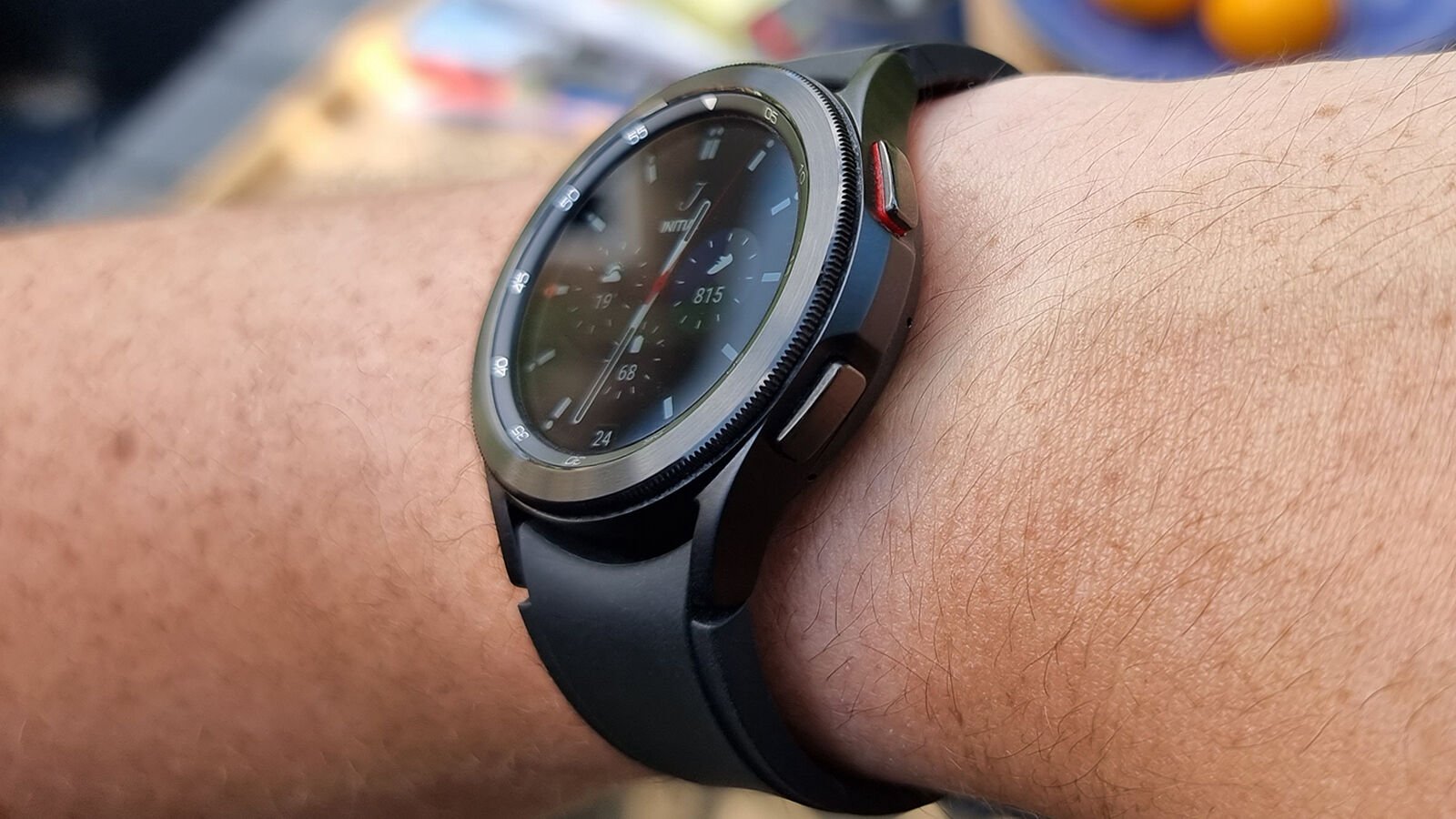 Samsung Galaxy Watch 4 Classic buttons