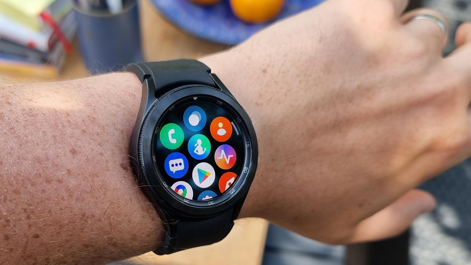 Samsung Galaxy Watch 4 Classic app drawer