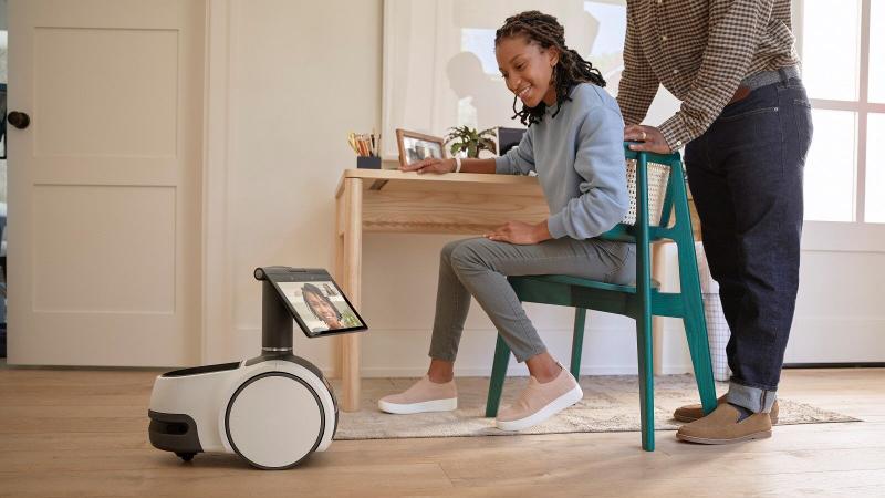 Videollamada del robot Amazon Astro