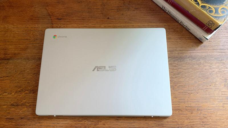 Chromebook Asus C423n: tapa para computadora portátil 