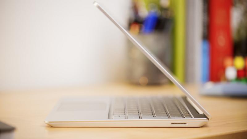 Microsoft Surface Laptop Go