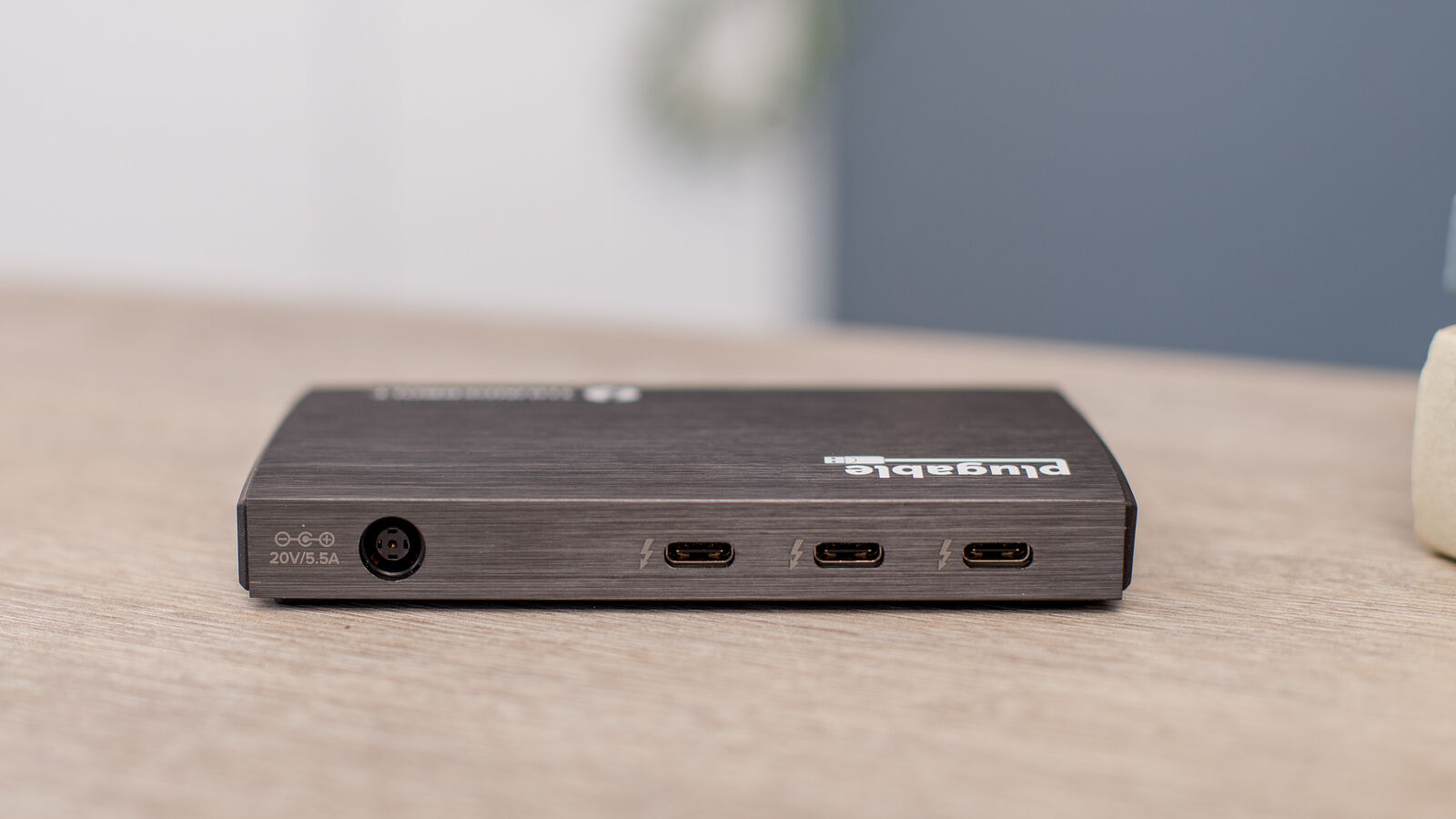 Hub Thunderbolt 4 enchufable