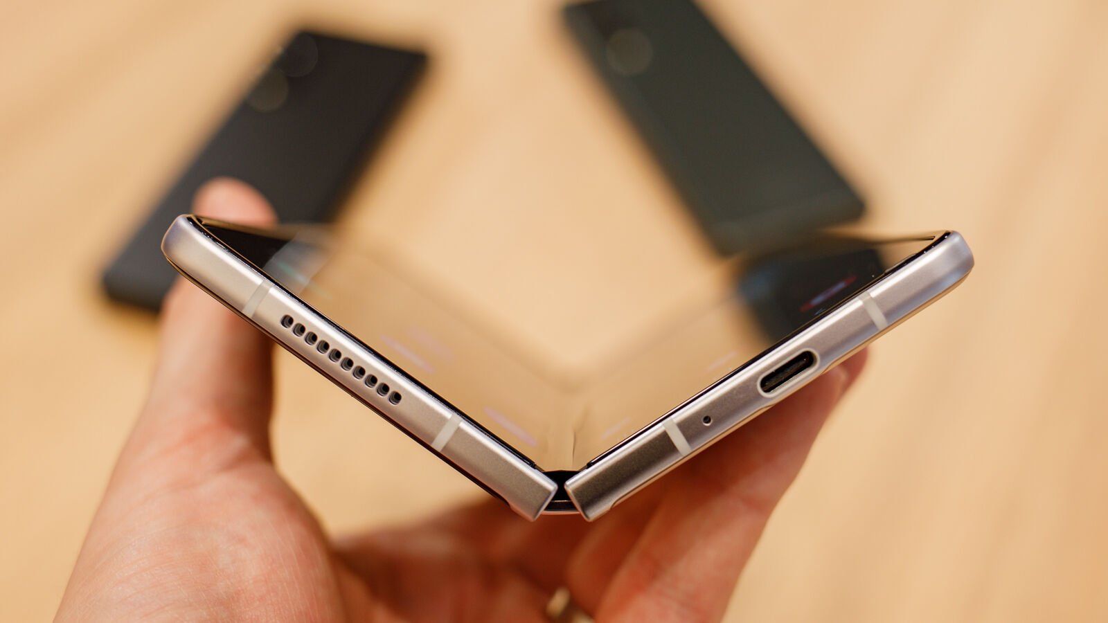Samsung Galaxy Z Fold 3 'V'