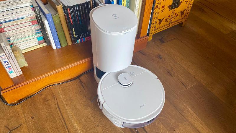 Ecovacs Deebot Ozmo N8+