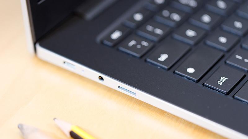 Samsung Galaxy Chromebook Go: Ports