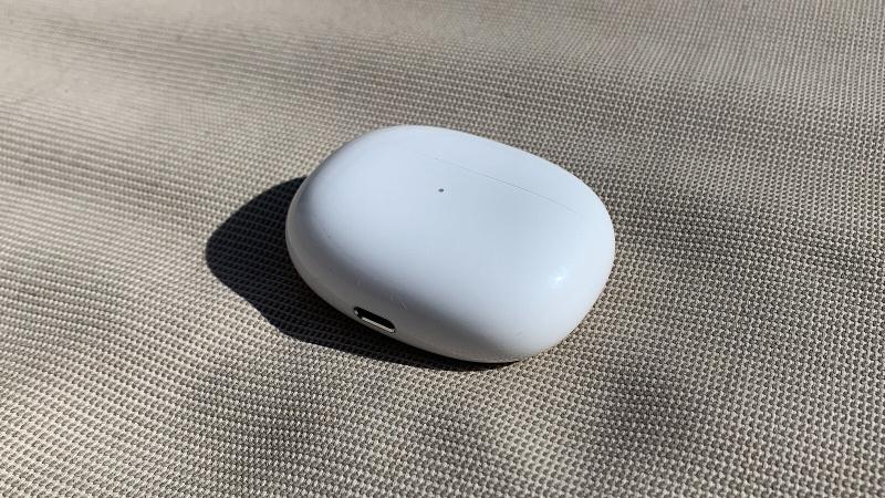 Revisión de Xiaomi Buds 3T Pro: estuche de carga