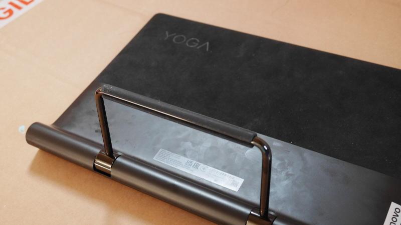 Lenovo Yoga Tab 13 revisión de pie de apoyo