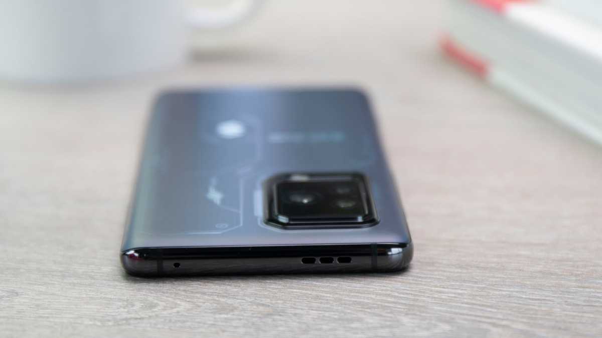 Black Shark 5 Pro on a table, showcasing width