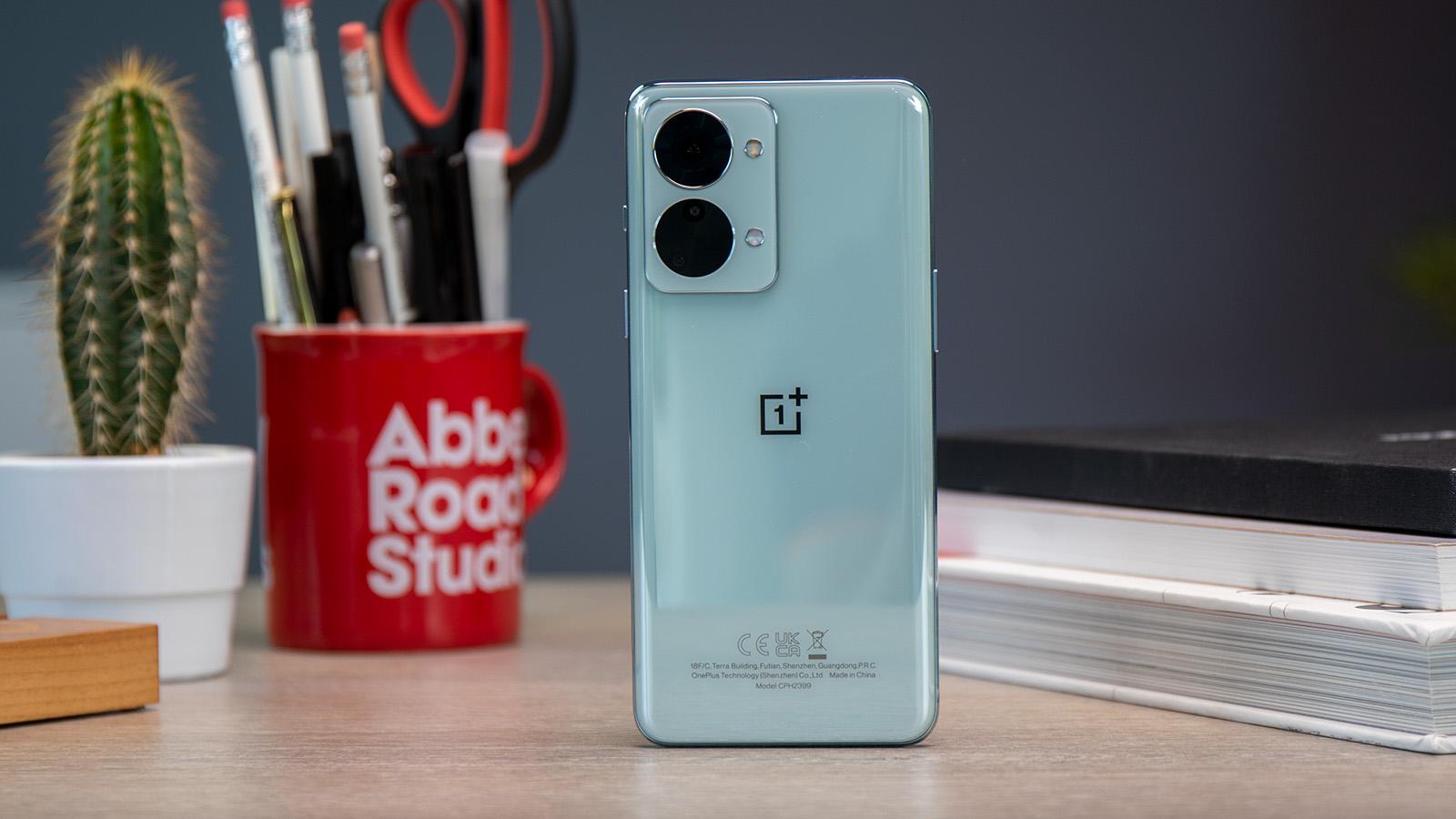 OnePlus Nord 2T - El segundo cercano