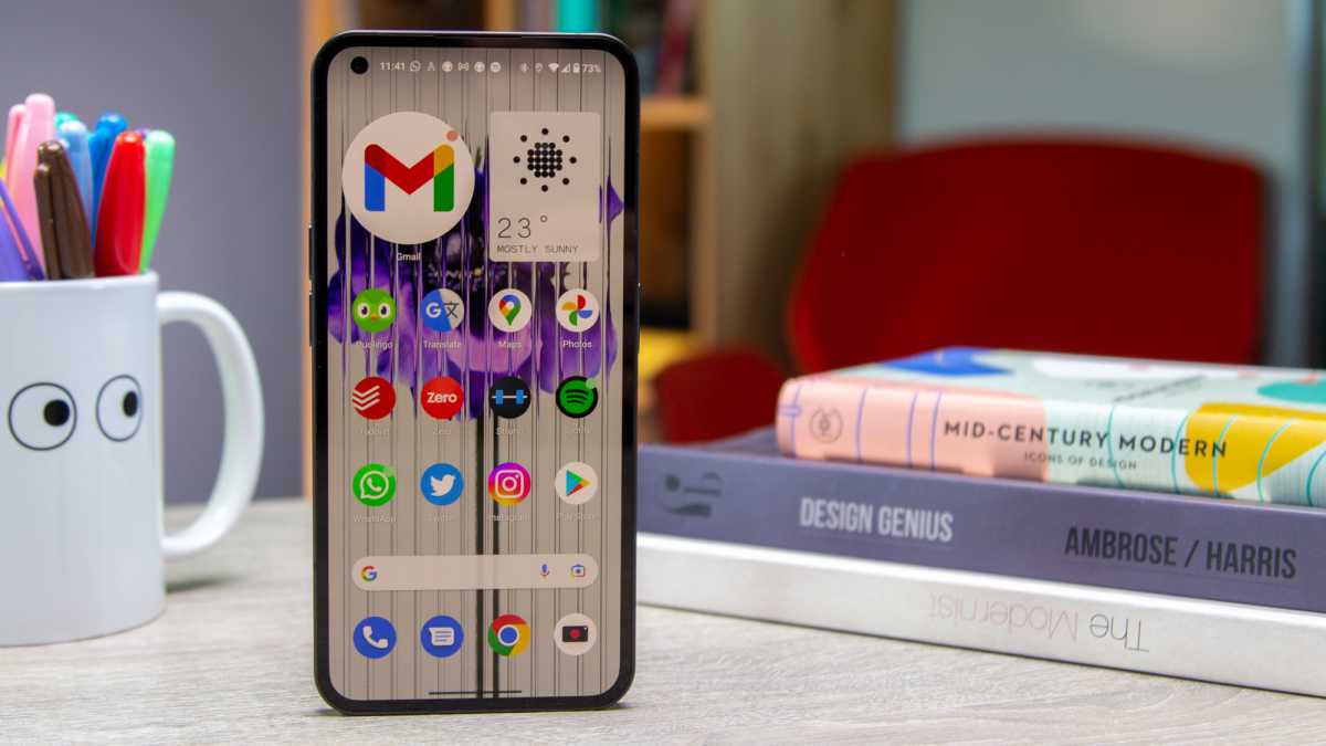 Nothing Phone (1) homescreen