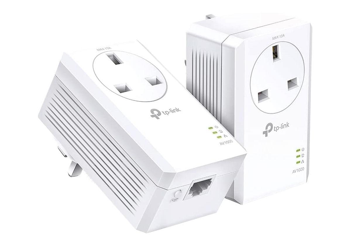 TP-Link AV1000 (TL-PA7017P KIT) - El mejor adaptador Powerline económico con enchufes de paso