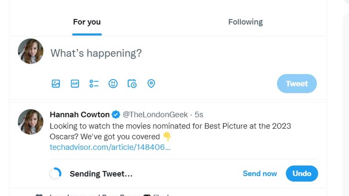 Captura de pantalla de un tweet enviado con el botón azul 