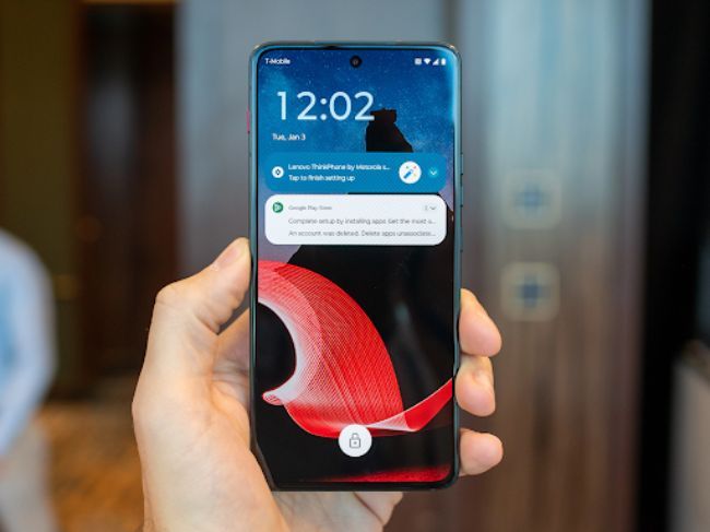   Moto ThinkPhone