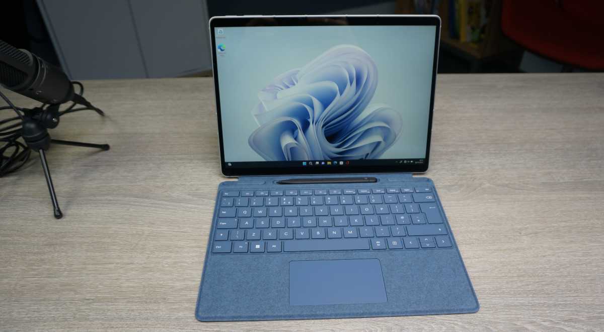 Microsoft Surface Pro 9: tableta, teclado y lápiz