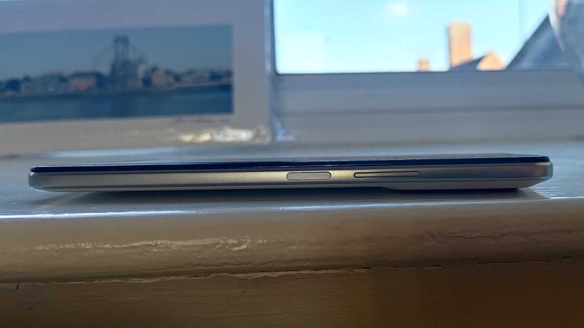 Infinix Zero 5G 2023 - lateral