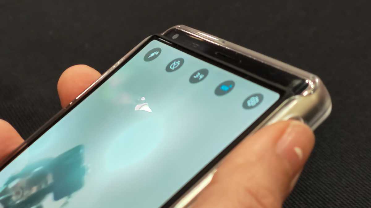 Motorola 'Rizr' concepto de teléfono enrollable selfie cámara