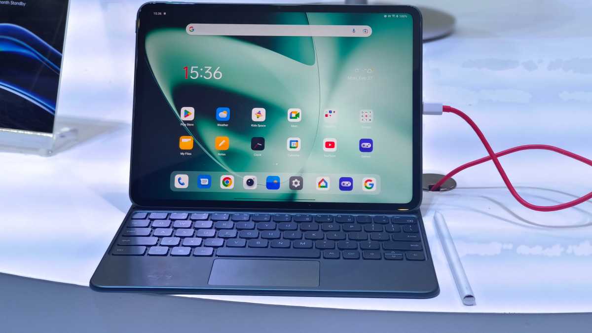 Pantalla y teclado del OnePlus Pad en el MWC