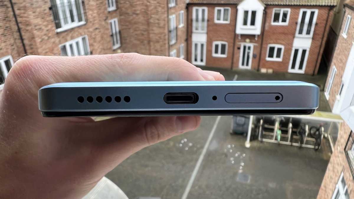 Xiaomi Redmi Note 12 Pro+ - USB-C port