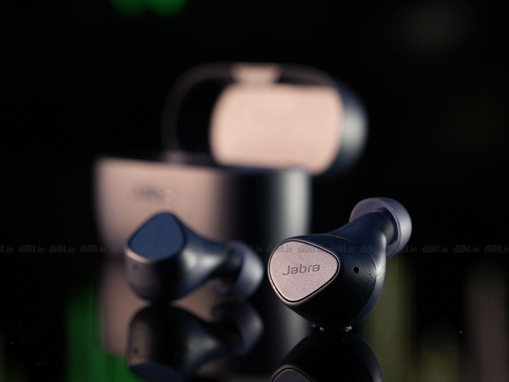 Revisión de Jabra Elite 4: construcción y diseño
