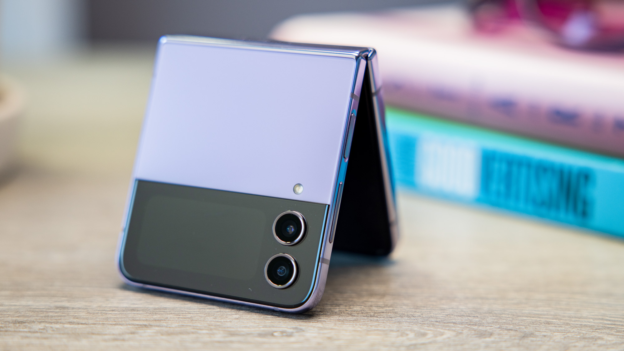 Samsung Galaxy Z Flip 4 - El mejor estilo flip plegable