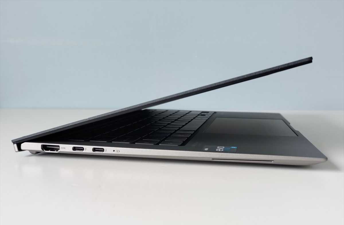 Perfil Oled de Asus Zenbook S 13