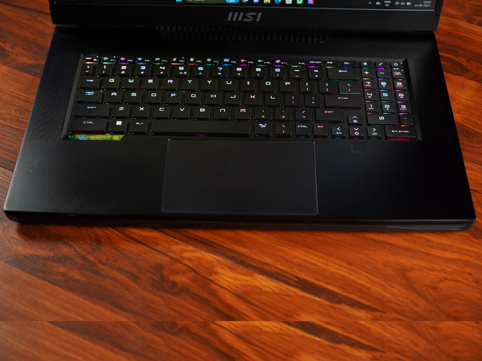 Revisión del teclado y trackpad MSI GT77