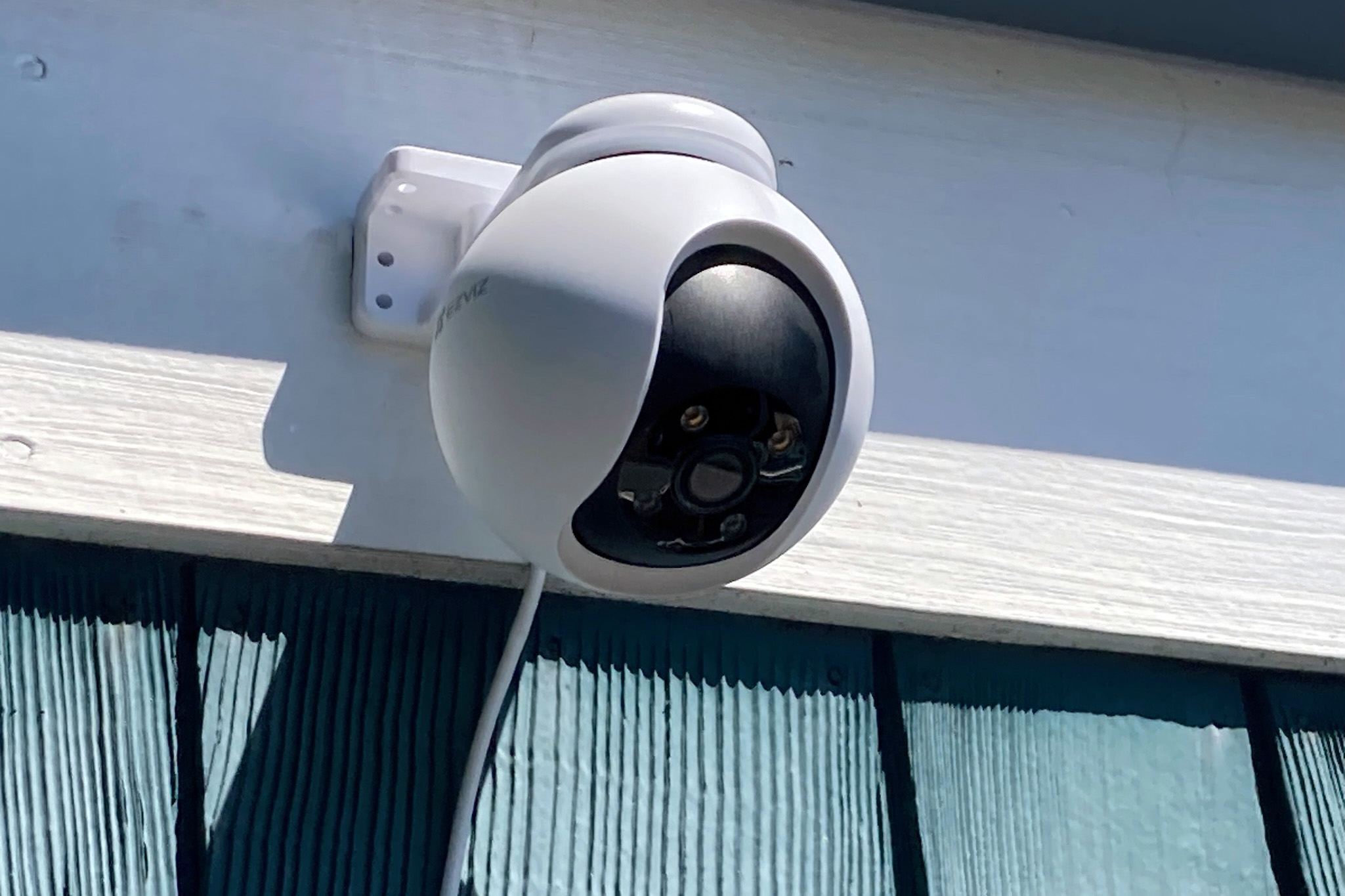 EZVIZ H8 Pro 3K: la mejor cámara de seguridad con movimiento horizontal y vertical para exteriores