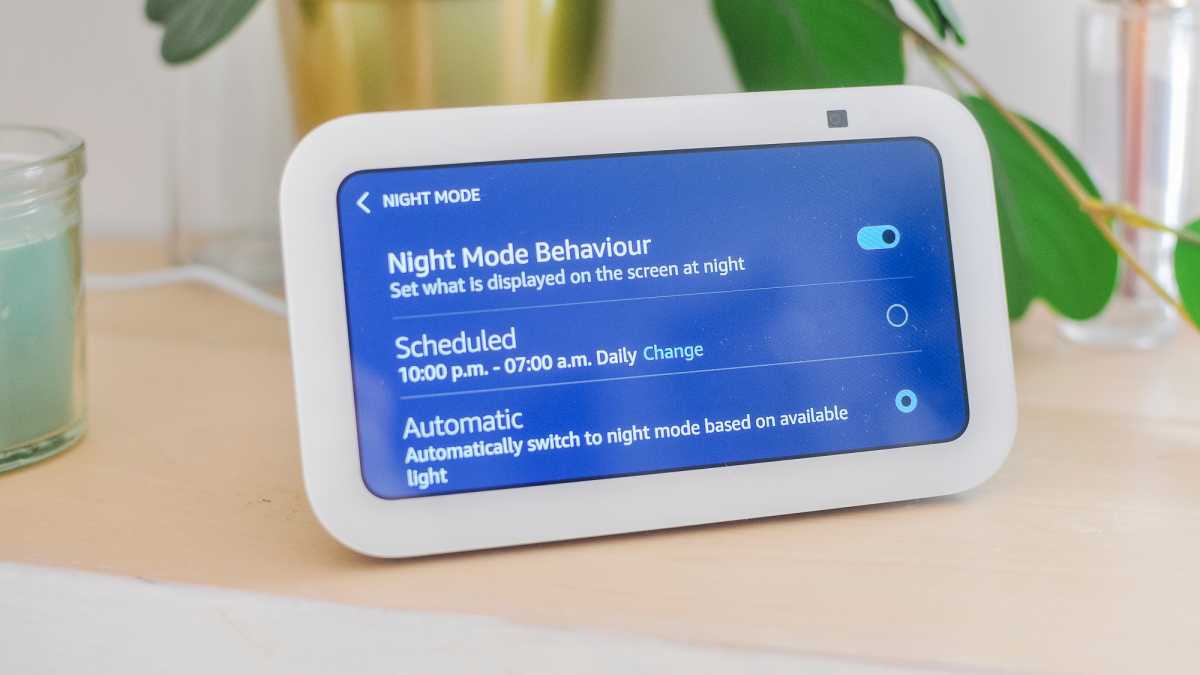 Revisión del modo nocturno de Amazon Echo Show 5 (3.ª generación, 2023)