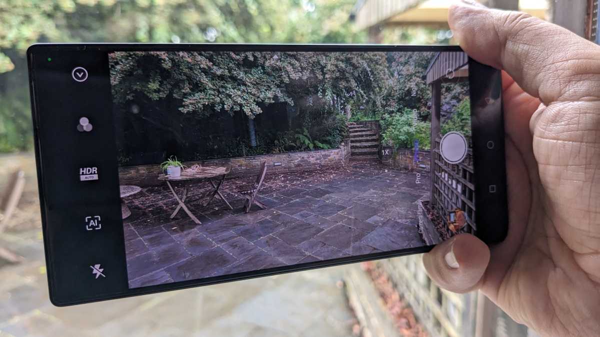 Using the camera on the RedMagic 8S Pro