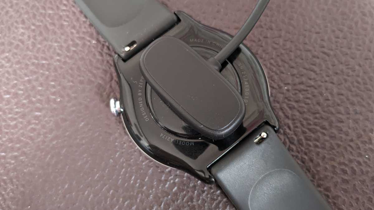 Charging the Amazfit GTR Mini