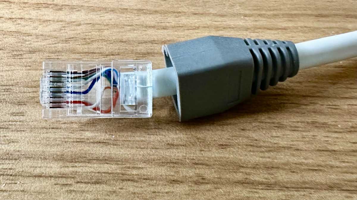 How to wire an ethernet wall socket How to wire an RJ45 Ethernet cable