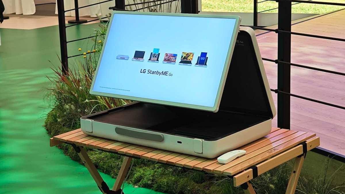 LG StandbyME Go TV open