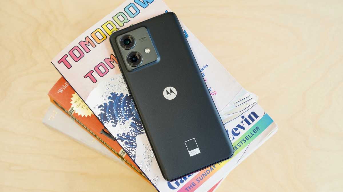 Motorola Edge 40 Neo back angle