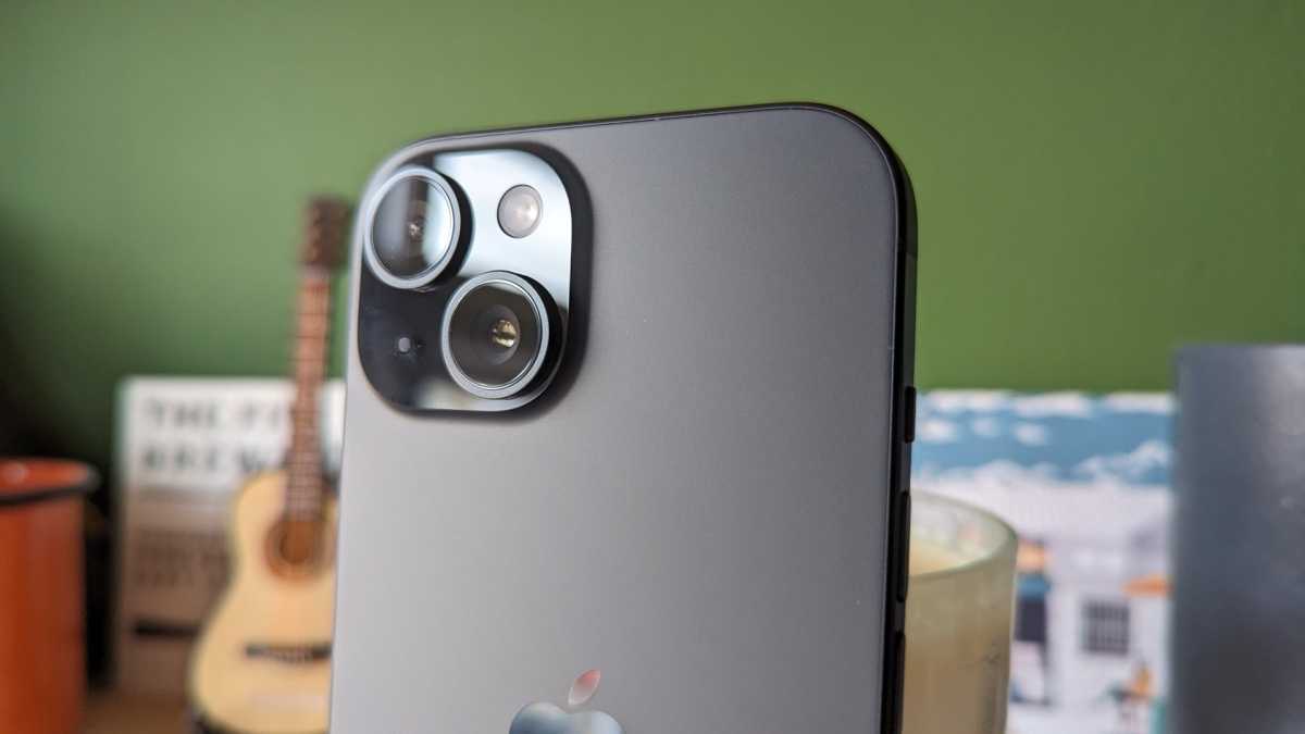 iPhone 15 cameras