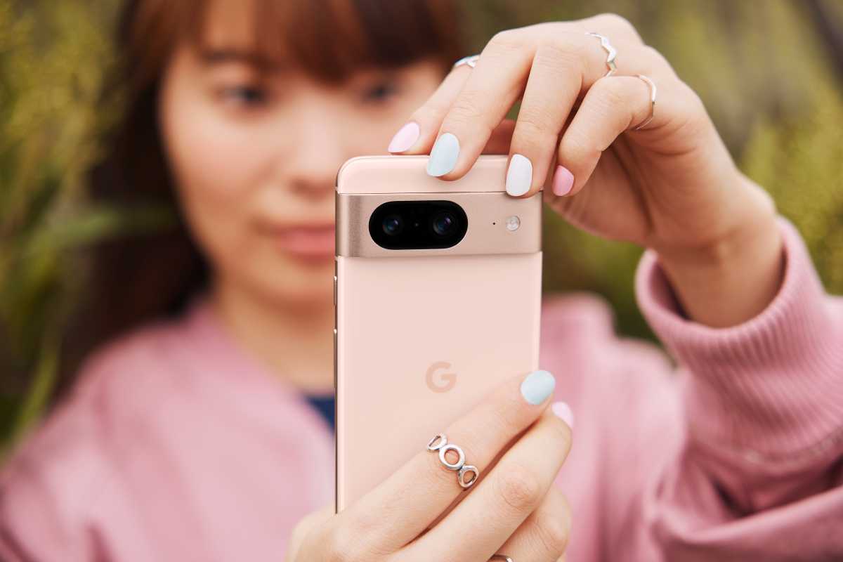 Lifestyle photo of the Pixel 8