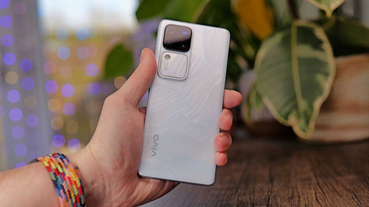 Vivo V30 Pro review